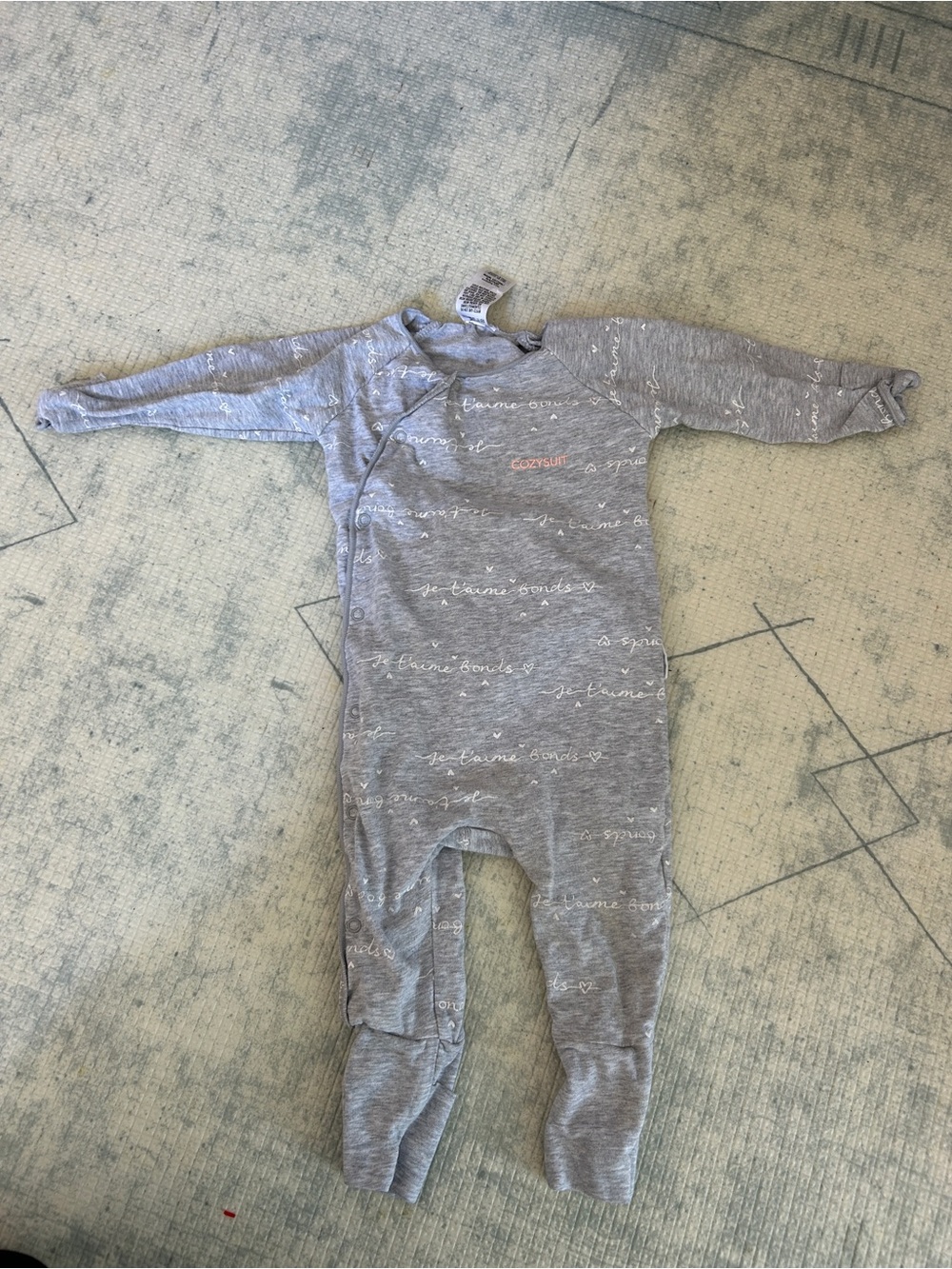 Bonds cozy suit 3-6 months